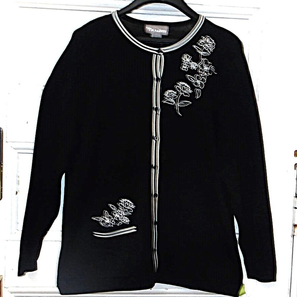 *** TAN JAY *** CARDIGAN ~ L